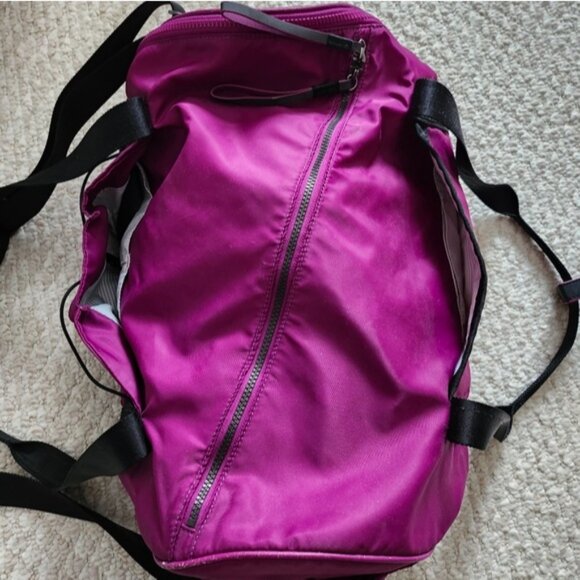 Lululemon Run Ways Duffel - Picture 6 of 13